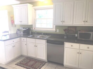 554 Martin Ln, Augusta, GA 30909 - photo 2