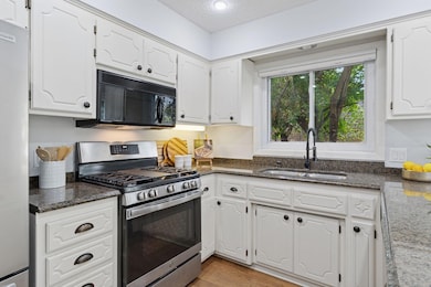 Stainless gas range with ample prep space