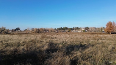 24517 Island Crossing Way, Wilder, ID 83676 - photo 7