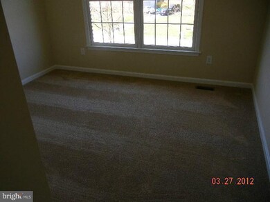 7413 Lake Glen Dr, Glenn Dale, MD 20769 - photo 6