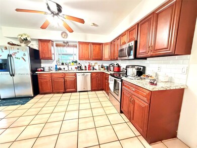 401 SE 5th St, Dania, FL 33004 - photo 5