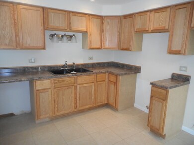 17725 Rosewood Terrace, Country Club Hills, IL 60478 - photo 4