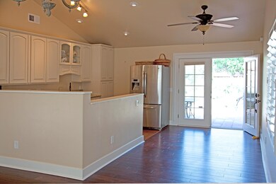 Living Room/Dining