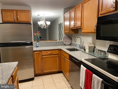 11933 Redtree Way, Reston, VA 20194 - photo 6