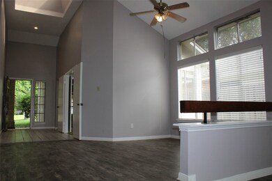 8618 Spring Green Dr, Houston, TX 77095 - photo 5