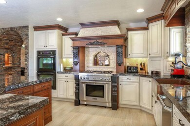Kitchen--7