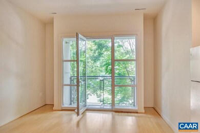 Open floor plan, high ceilings (10 feet tall).