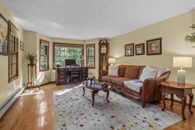 11 Hickory Ln, Walpole, MA 02081 - photo 3