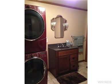 Bathroom Convenient 2nd floor laundry