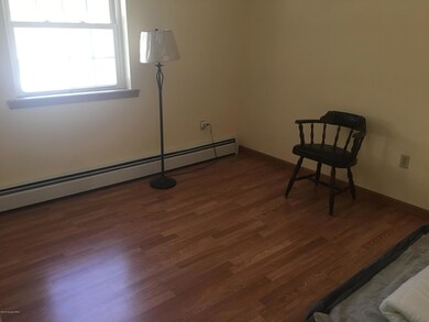 131 Laurel Ln, Effort, PA 18330 - photo 4