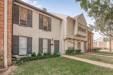 10217 Longmont Dr unit 36, Houston, TX 77042 - photo 2