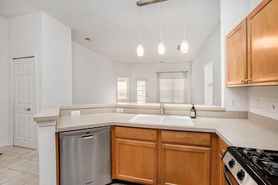 2768 S Knightsbridge Cir, Ann Arbor, MI 48105 - photo 7