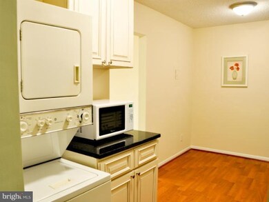 11835 Shire Ct unit 11A, Reston, VA 20191 - photo 3