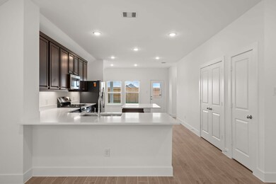 19289 Hazel First Ct, Magnolia, TX 77355 - photo 5