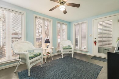 54 Goodwin St Sunporch