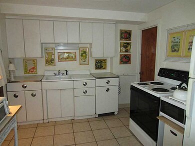 25 Nancy St, Pawtucket, RI 02860 - photo 6