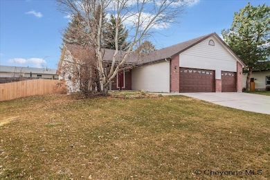 930 Centennial Dr, Cheyenne, WY 82001 - photo 2