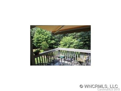 Retractable sun shaded deck