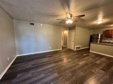 3318 N Macgregor Way unit 6, Houston, TX 77004 - photo 2
