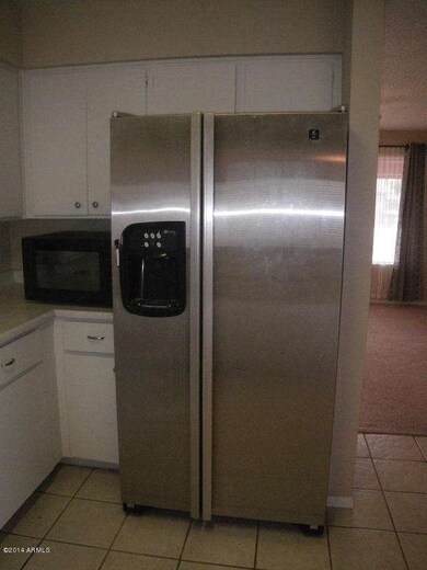 Fridge & Microwave Stay!