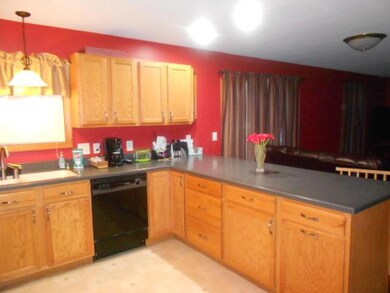 1285 Eastwood Dr, Circleville, OH 43113 - photo 4