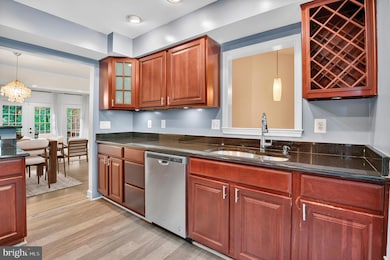 10808 Drawbridge Ct, Silver Spring, MD 20902 - photo 5