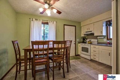 13084 Ames Ave, Omaha, NE 68164 - photo 5