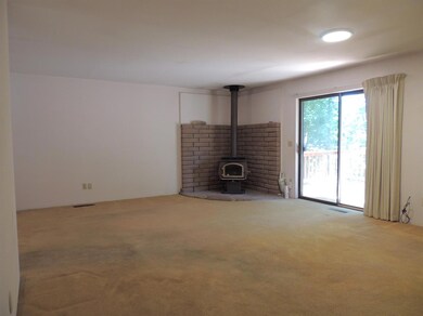 274 Swarthout Dr, Grants Pass, OR 97527 - photo 6