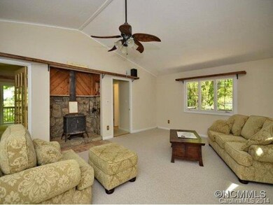 Great Rm w/wood-burning stove