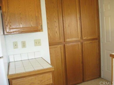 6630 Ivanpah Ave, Twentynine Palms, CA 92277 - photo 7