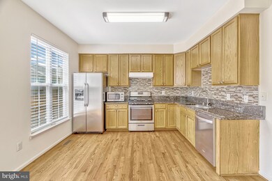 13501 George Wythe Ct, Herndon, VA 20171 - photo 2