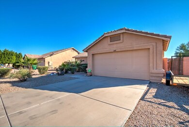 1089 W 15th Ln-1