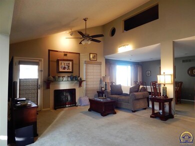3516 SW Skyline Pkwy, Topeka, KS 66614 - photo 7