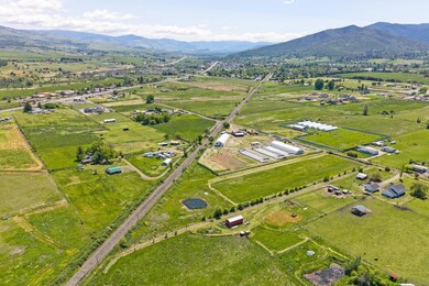 426 Hartley Rd, Phoenix, OR 97535 - photo 5