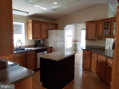 102 Daisy Ln, Royersford, PA 19468 - photo 6