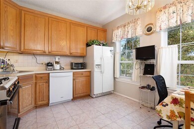 164 Cottonwood St unit C2, Jersey City, NJ 07305 - photo 6