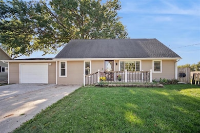 1306 Amos Ave, Des Moines, IA 50315 - photo 4