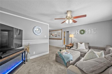 4295 NE 32nd St, Des Moines, IA 50317 - photo 3