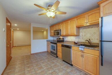 33 Garden Rd unit 9, Plaistow, NH 03865 - photo 5