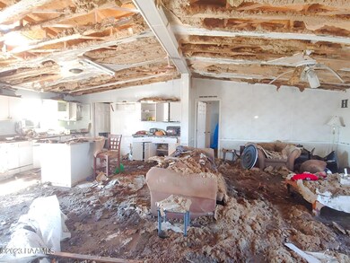 4 Living Room-Kitchen