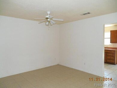111 Jason Dr unit A, Copperas Cove, TX 76522 - photo 2