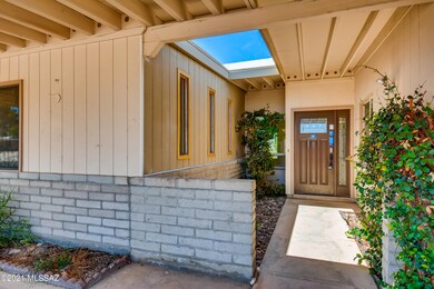 04 Exterior Front Entry