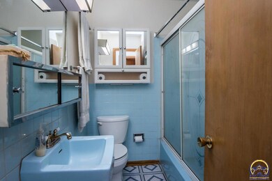 3028 SW Arnold Ave, Topeka, KS 66614 - photo 7