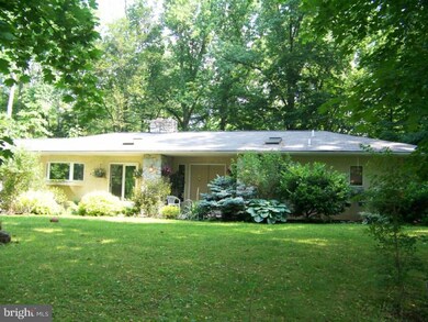 565 Valley Park Rd, Phoenixville, PA 19460 - photo 2