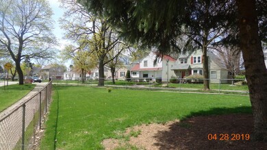 1431 Pettis St, Lansing, MI 48910 - photo 4