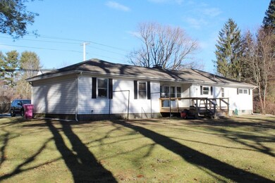 108 W Hartford Ave, Uxbridge, MA 01569 - photo 4