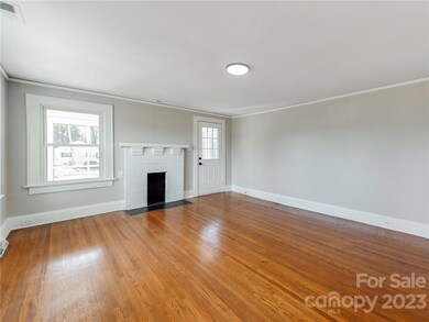 1906 Lynnwood Dr, Statesville, NC 28677 - photo 4