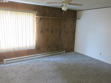 320 W Union Ave, Heppner, OR 97836 - photo 7