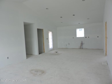 64 Cremard Blvd, Duryea, PA 18642 - photo 2