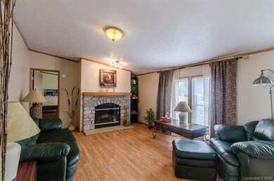 71 Frank Lawson Ln unit 13, Leicester, NC 28748 - photo 4